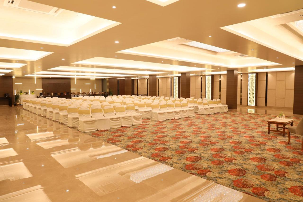 Sarovar Portico Rivera Ahmedabad Ngoại thất bức ảnh