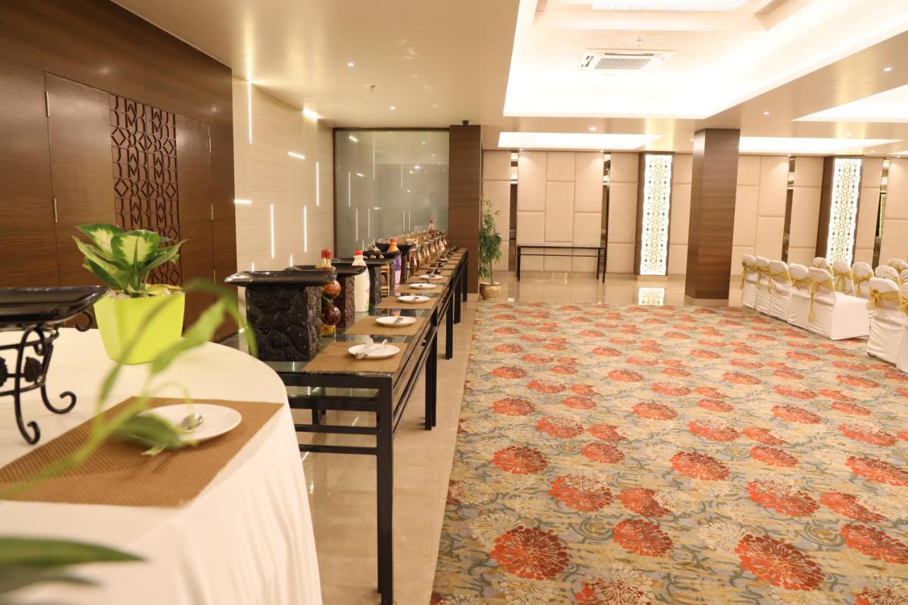 Sarovar Portico Rivera Ahmedabad Ngoại thất bức ảnh