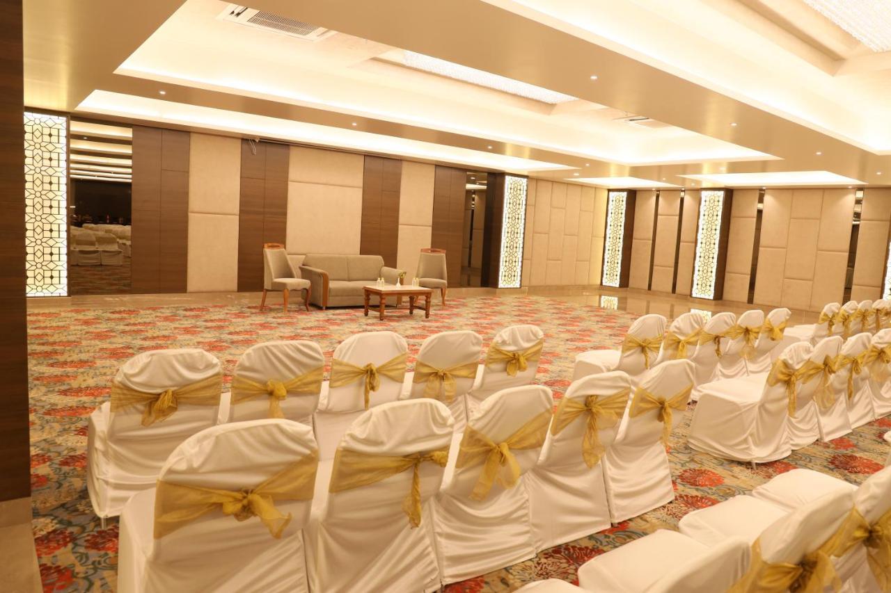 Sarovar Portico Rivera Ahmedabad Ngoại thất bức ảnh