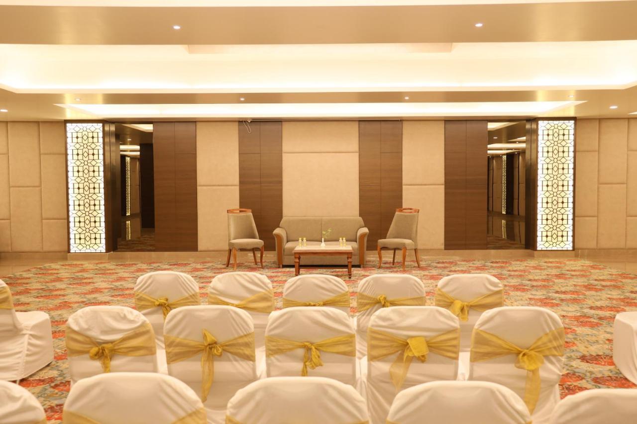 Sarovar Portico Rivera Ahmedabad Ngoại thất bức ảnh
