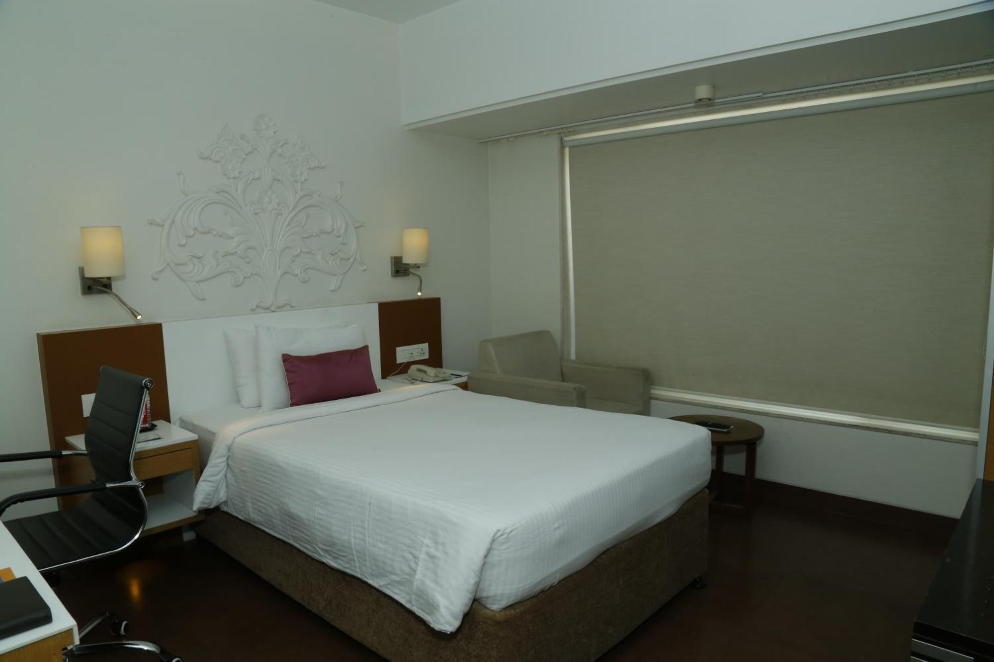 Sarovar Portico Rivera Ahmedabad Ngoại thất bức ảnh