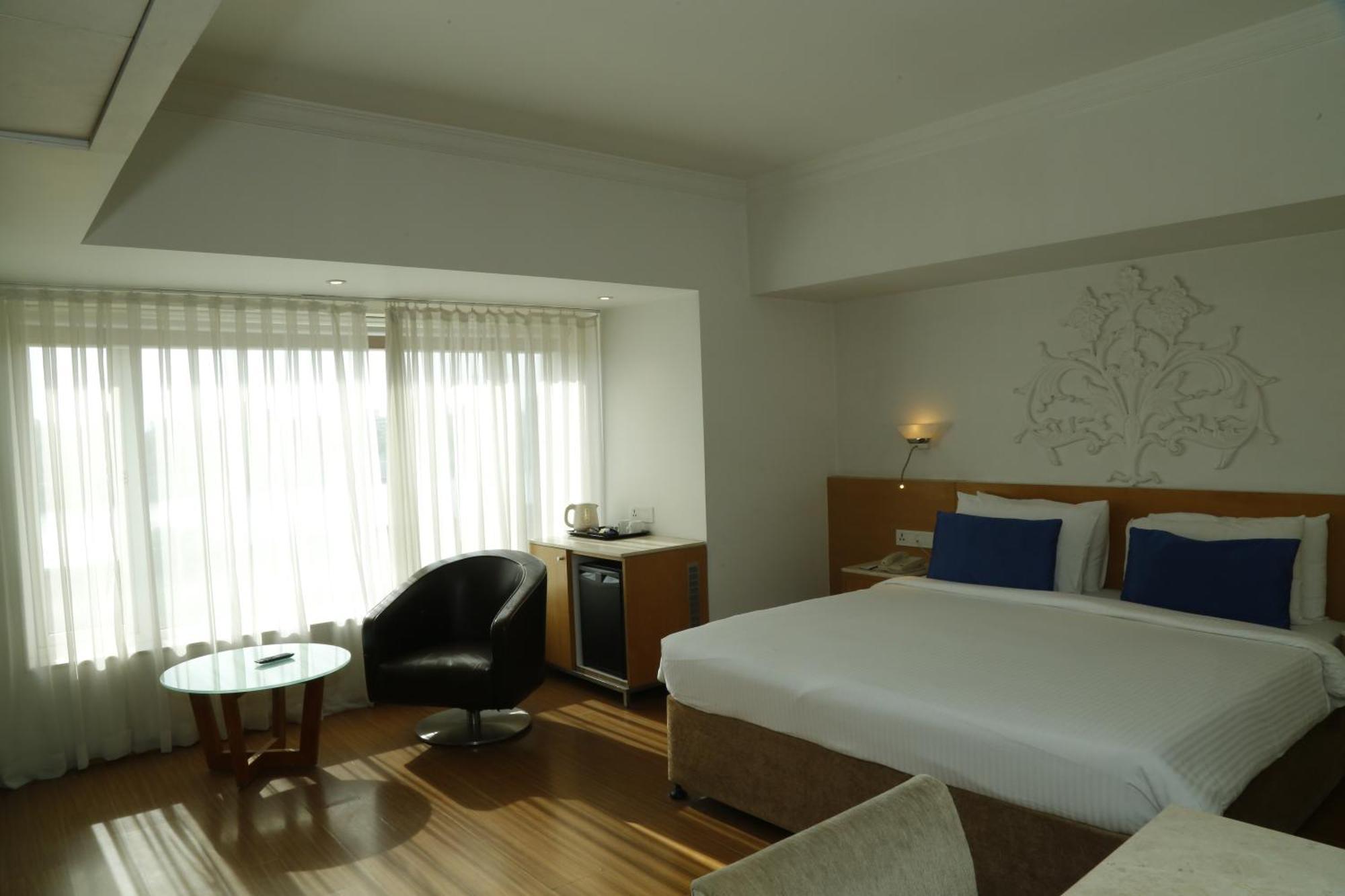 Sarovar Portico Rivera Ahmedabad Ngoại thất bức ảnh