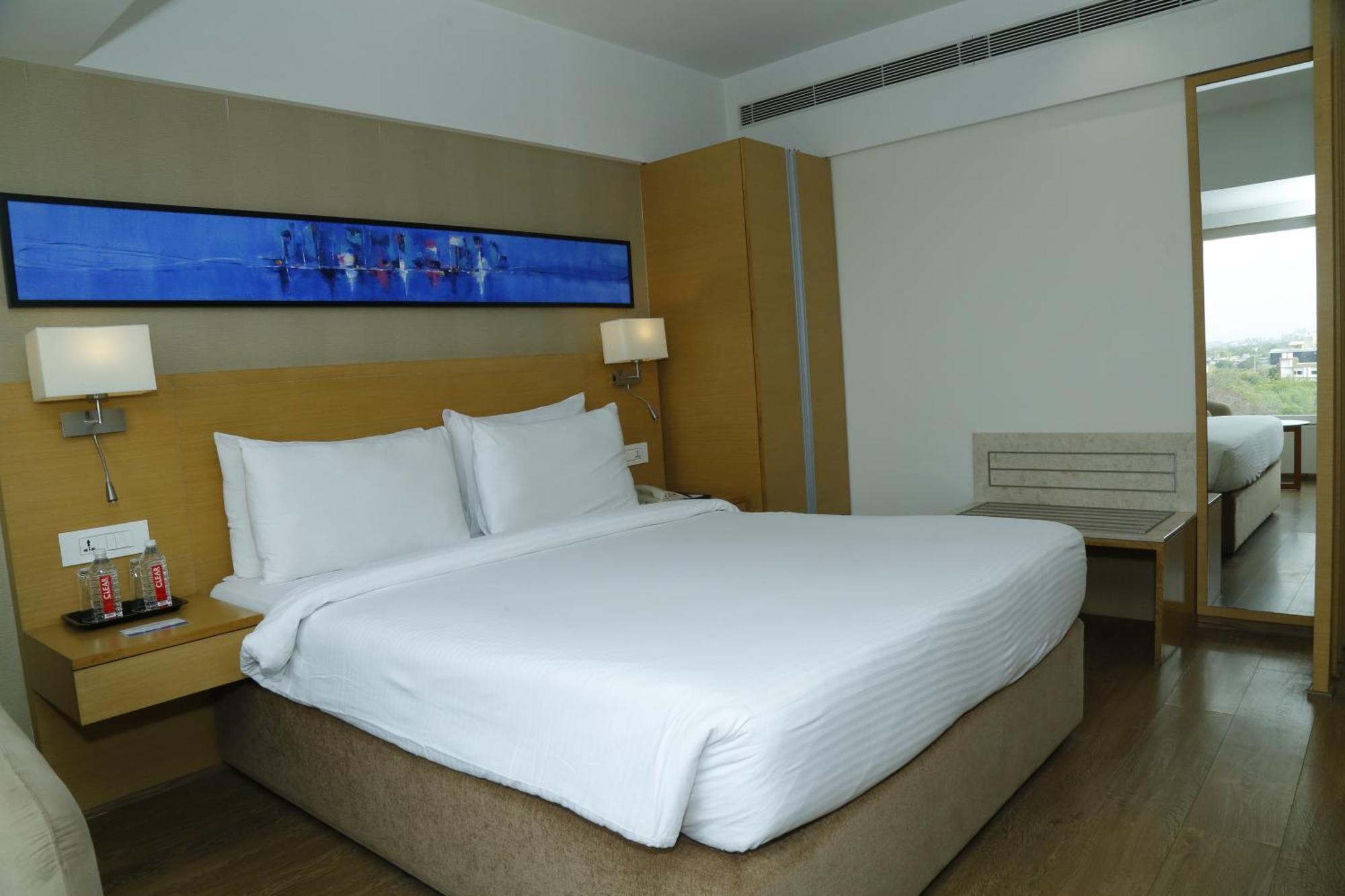 Sarovar Portico Rivera Ahmedabad Ngoại thất bức ảnh