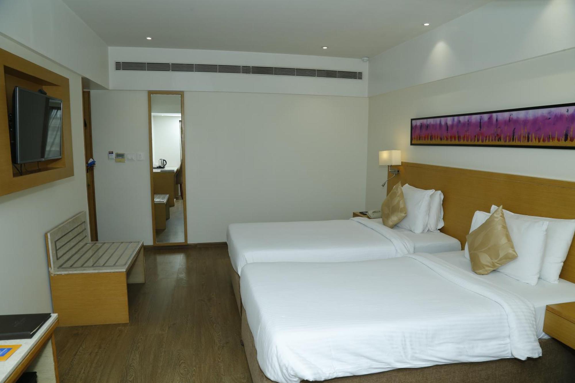 Sarovar Portico Rivera Ahmedabad Ngoại thất bức ảnh