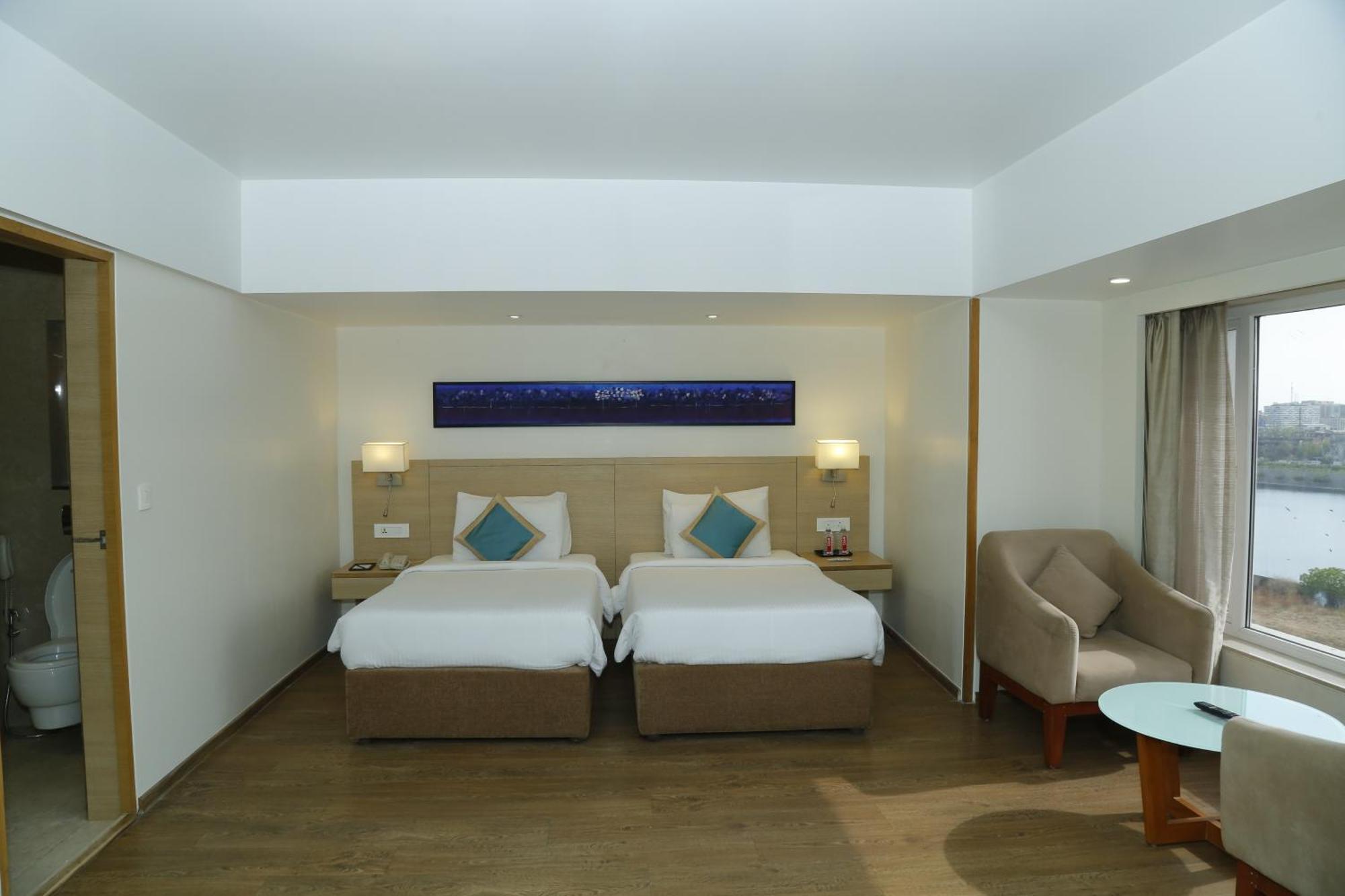 Sarovar Portico Rivera Ahmedabad Ngoại thất bức ảnh