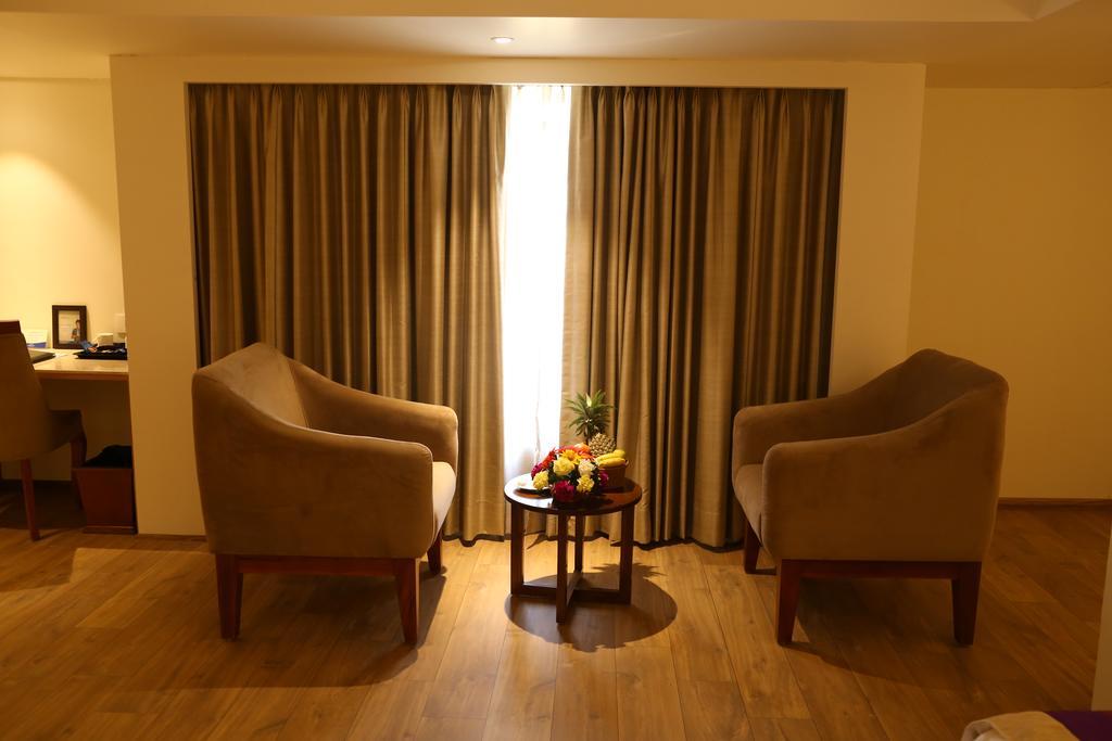 Sarovar Portico Rivera Ahmedabad Ngoại thất bức ảnh